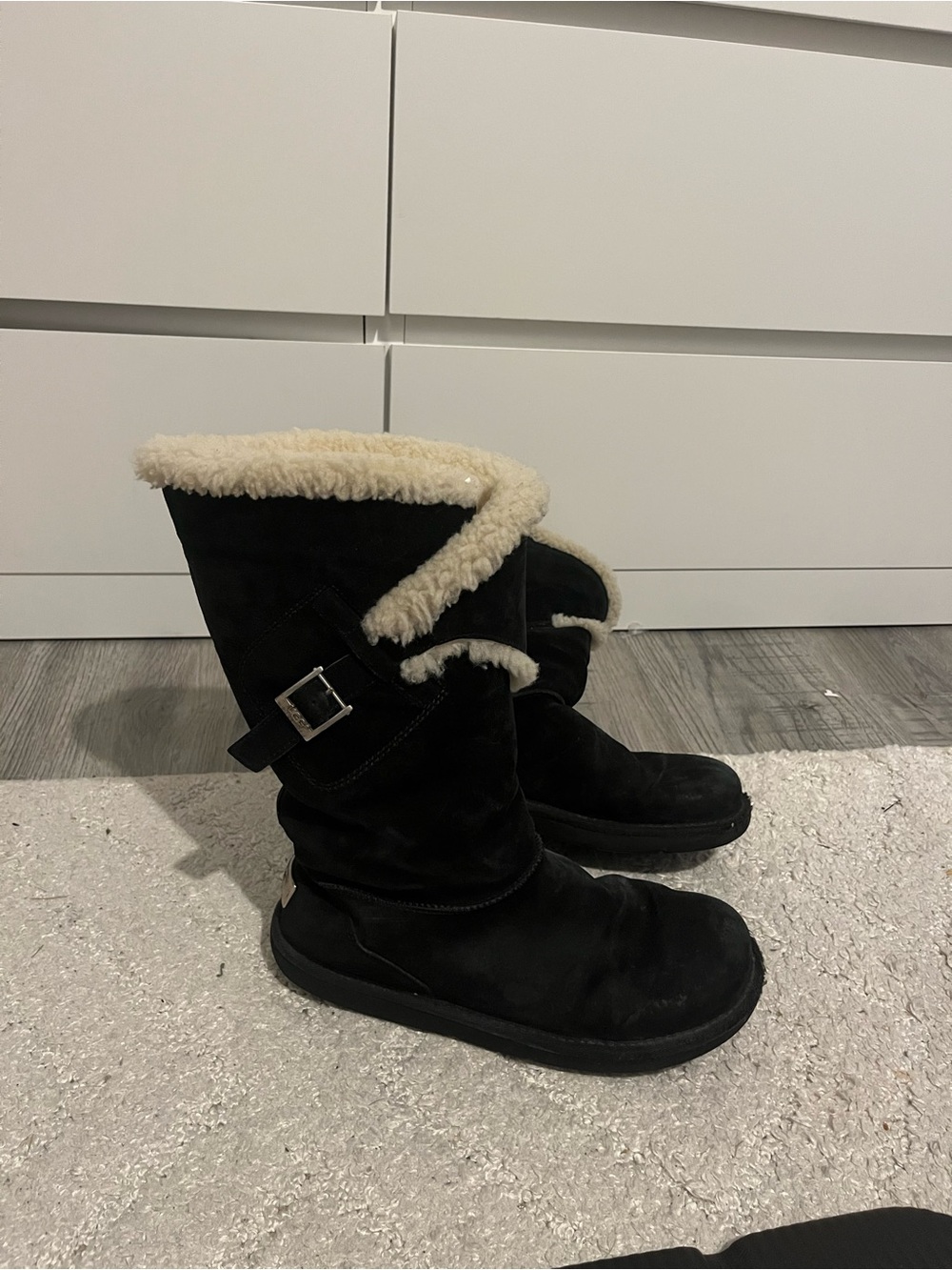 UGG Black Suede Shearling Cuff Winter Boots size 9